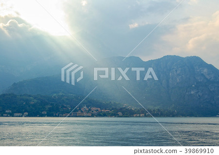 Lake Como - Italy 39869910