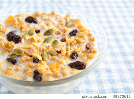 格蘭諾拉麥片牛奶健康穀物 格蘭諾拉麥片牛奶健康穀物 39870611