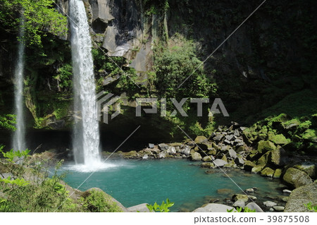Inukai waterfall 39875508