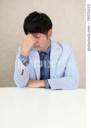 一個累了的商人 一個累了的商人 39876829