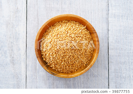 Sesame syrup 39877755