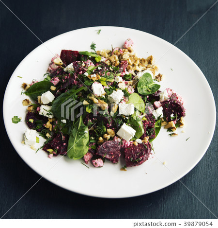 Vegetarian appetizer. Cottage cheese. Baby spinach Vegetarian appetizer. Cottage cheese. Baby spinach 39879054