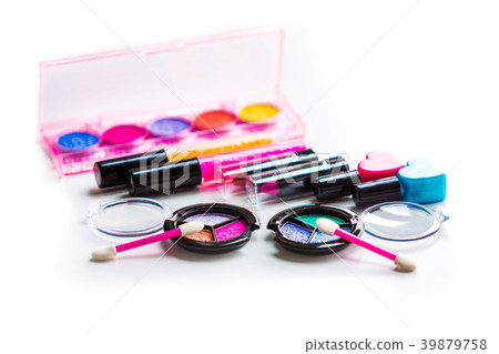 Set of makeup for young girls and teenagers Set of makeup for young girls and teenagers 39879758