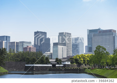 精緻的天空皇宮櫻田和日比谷,丸之內市中心的建築物 精緻的天空皇宮櫻田和日比谷,丸之內市中心的建築物 39884162