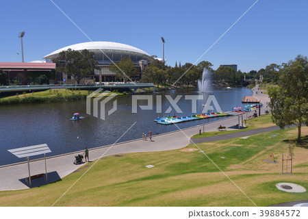 Adelaide Festival Centre & Torrens River 39884572