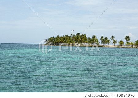 Long Caye 39884976