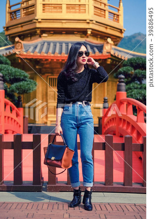 Young woman at Nan Lian Garden, Hong Kong Young woman at Nan Lian Garden, Hong Kong 39886495