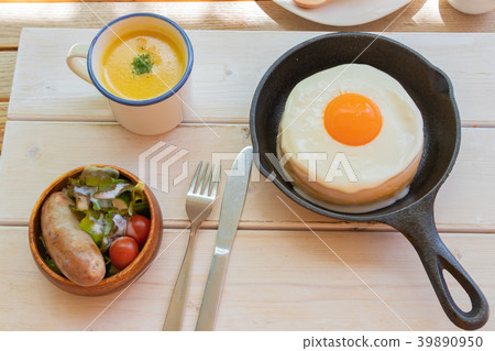 Pancakes on the terrace 39890950