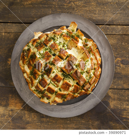 Pull apart bread 39890971