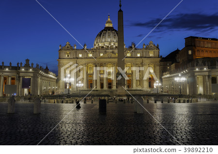 Vatican Rome Saint Peter square night view. Vatican Rome Saint Peter square night view. 39892210