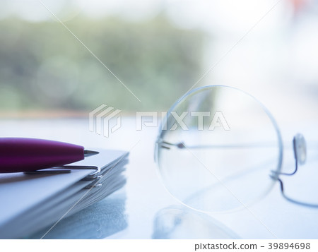 Business image · document · glasses · women 39894698