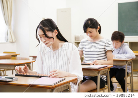 Abacus一流課程學習課堂學生教育 39895214