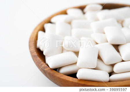 Gum 39895597