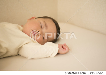 寶貝小睡一下 39896564