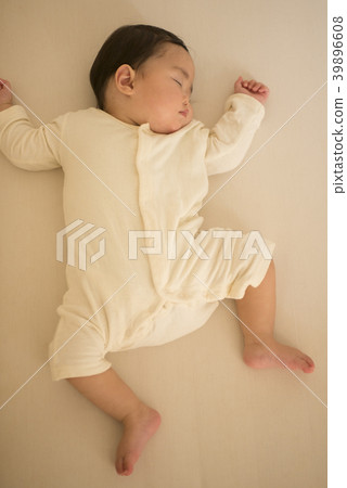 寶貝小睡一下 39896608
