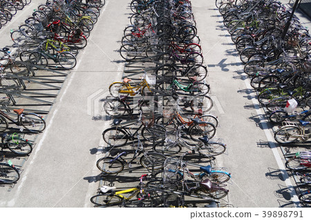 Bicycle parking lot-1 39898791