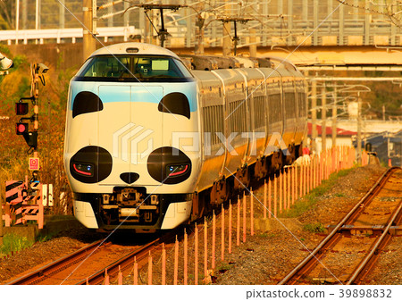 Panda Kuroshio No. JR 287 Panda face Express Train Kuroshio 70 Panda Kuroshio No. JR 287 Panda face Express Train Kuroshio 70 39898832