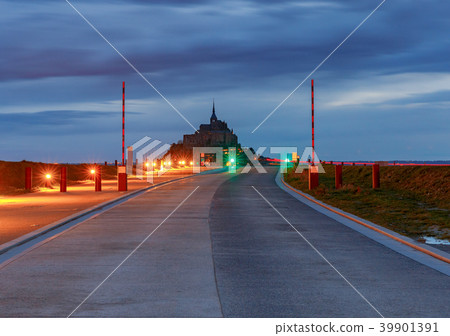 Mont Saint-Michel at sunset. 39901391