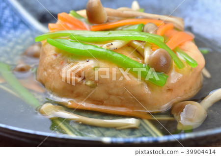 Anchovy vegetable sauce 39904414