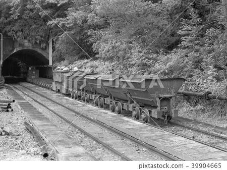 Old mine track Kishu railway trolley Old mine track Kishu railway trolley 39904665