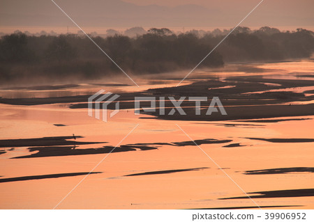 從錦鯉河口的日出 39906952