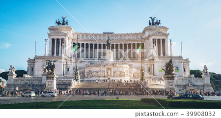 The Altare della Patria in Rome , Italy. The Altare della Patria in Rome , Italy. 39908032