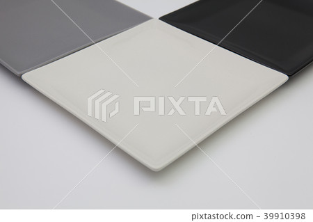 Black, white and gray square plates for sushi Black, white and gray square plates for sushi 39910398