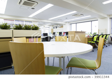 辦公室商務電腦業務場景業務項目辦公空間 39911344