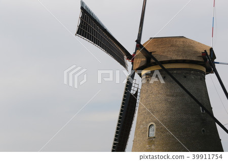 Kindeldik Kindeldik 39911754