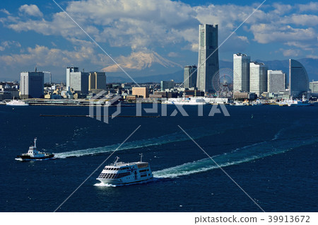 Kanagawa Prefecture Yokohama City Skywalk (Closed) Yokohama Port Kanagawa Prefecture Yokohama City Skywalk (Closed) Yokohama Port 39913672