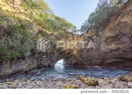 Izu Ryugu Cave 39920028