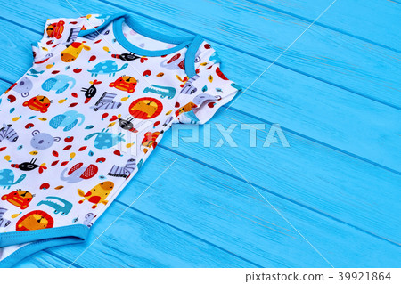 Organic printed bodysuit for newborn. Organic printed bodysuit for newborn. 39921864