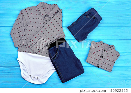 Baby-boy new fashion outfit. 39922325