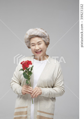 Senior, old man, old age, confession, proposal, love 39923182