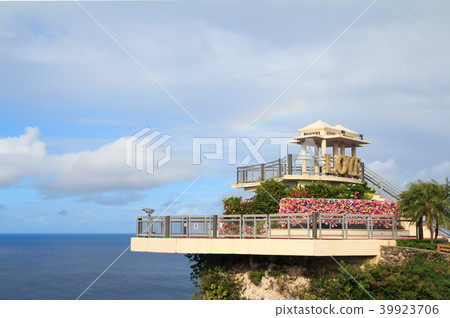 The cliff of love in Guam 39923706