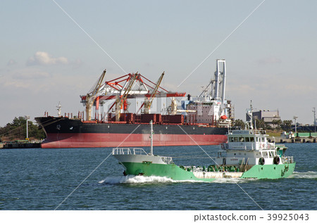 View of the ship of Keihin Canal 39925043