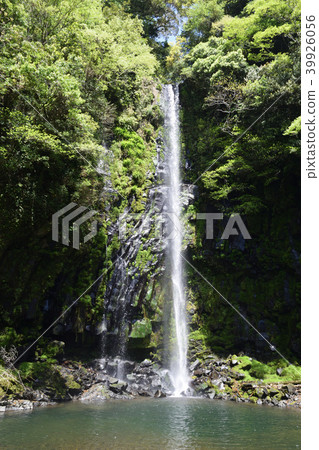 Hachinohe Kannon瀑布 39926056