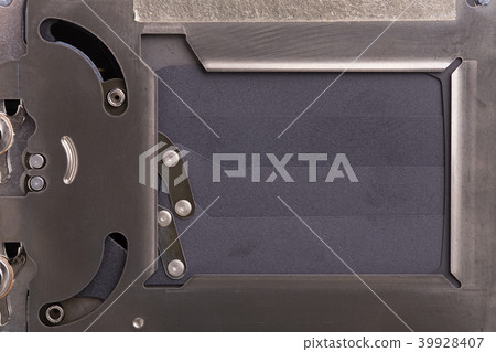 Shutter mechanism of a photographic camera. 39928407