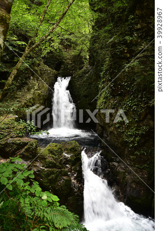 Hida Kosaka Hidatsu Gorge's Mitsu Falls Hida Kosaka Hidatsu Gorge's Mitsu Falls 39928967
