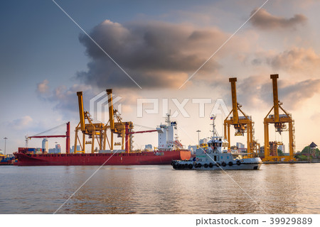 Container loading/unloading terminal, shipping 39929889
