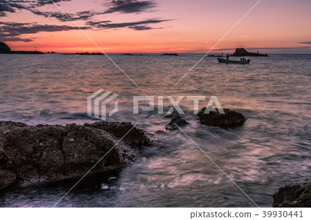 Sunset in the Sea of Japan 39930441