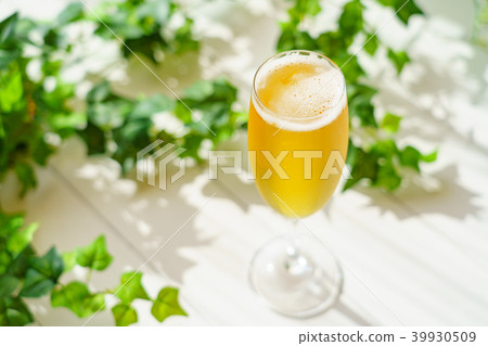 啤酒在露台上 啤酒在露台上 39930509