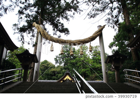 Ookami Shrine,在大廳前面的繩子Torii,Miwayama,Nara, Ookami Shrine,在大廳前面的繩子Torii,Miwayama,Nara, 39930719