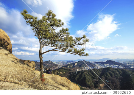 Bukhan Mountain 39932650