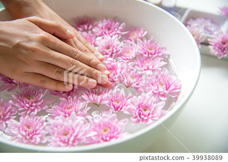 Spa treatment and product for female feet 39938089