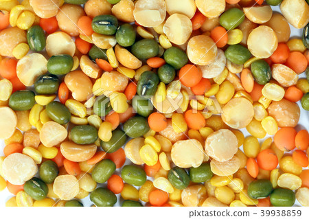 Masur Moong mung boot chana Masur Moong mung boot chana 39938859