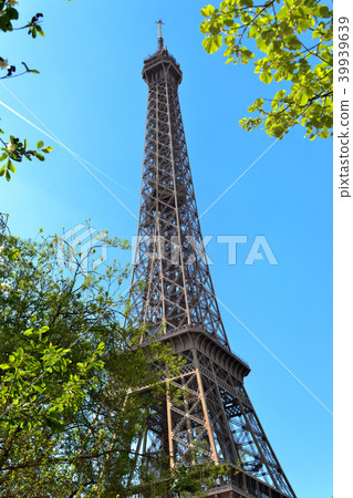 新鮮的綠色埃菲爾鐵塔 39939639
