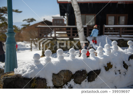Snowman, Kiyosato, Seisen Dormitory (Yamanashi Prefecture) in Kiyosato in winter Snowman, Kiyosato, Seisen Dormitory (Yamanashi Prefecture) in Kiyosato in winter 39939697
