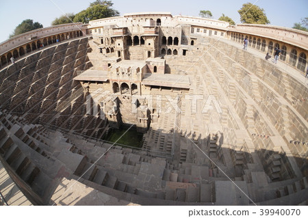 Chanda Bari 39940070