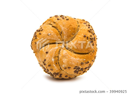 buns Kaiser isolated 39940925